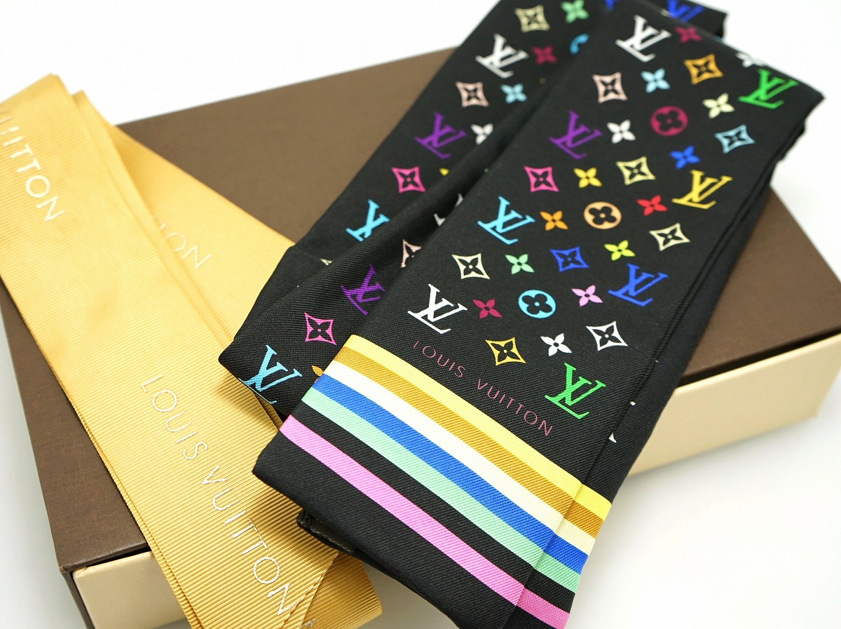 ルイヴィトンモノグラムスカーフシャンパンカラー