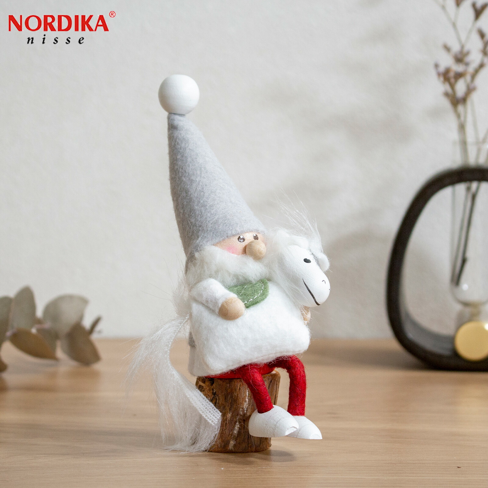 楽天市場】【今季完売】ノルディカニッセ 2025 新作 馬を抱えたサンタ