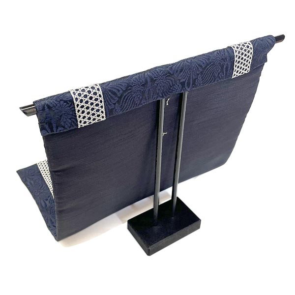 楽天市場】金襴銀兜 几帳付 五月人形兜飾り 端午の節句卓上飾り