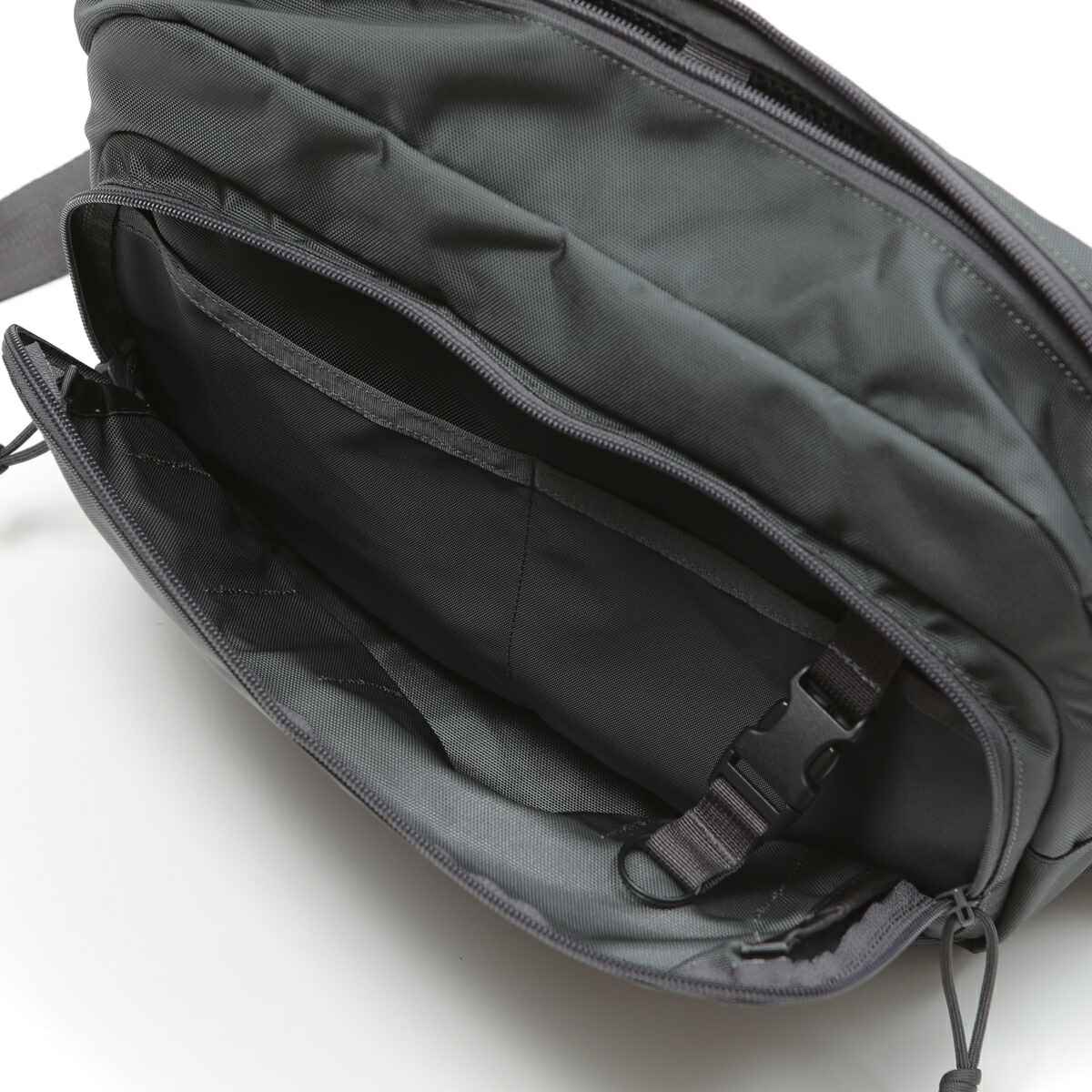 楽天市場】ブリーフィング BRA241L41 ビーエス ボックス ショルダー M