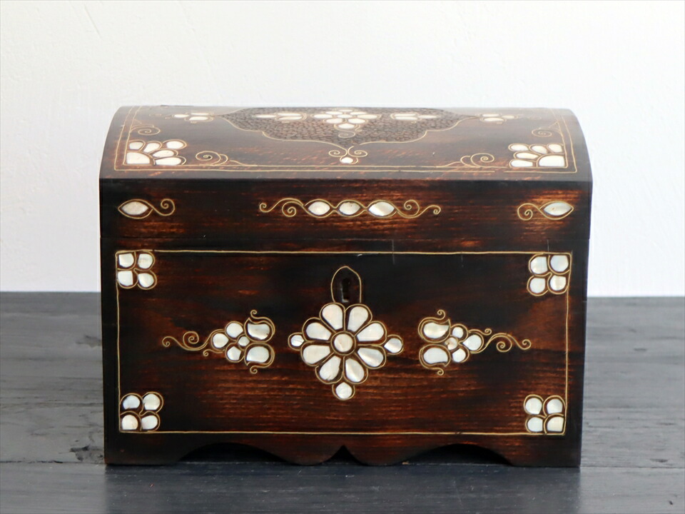 楽天市場】【15%OFFクーポン対象】螺鈿細工木製宝箱 W28×H19×D18.5cm