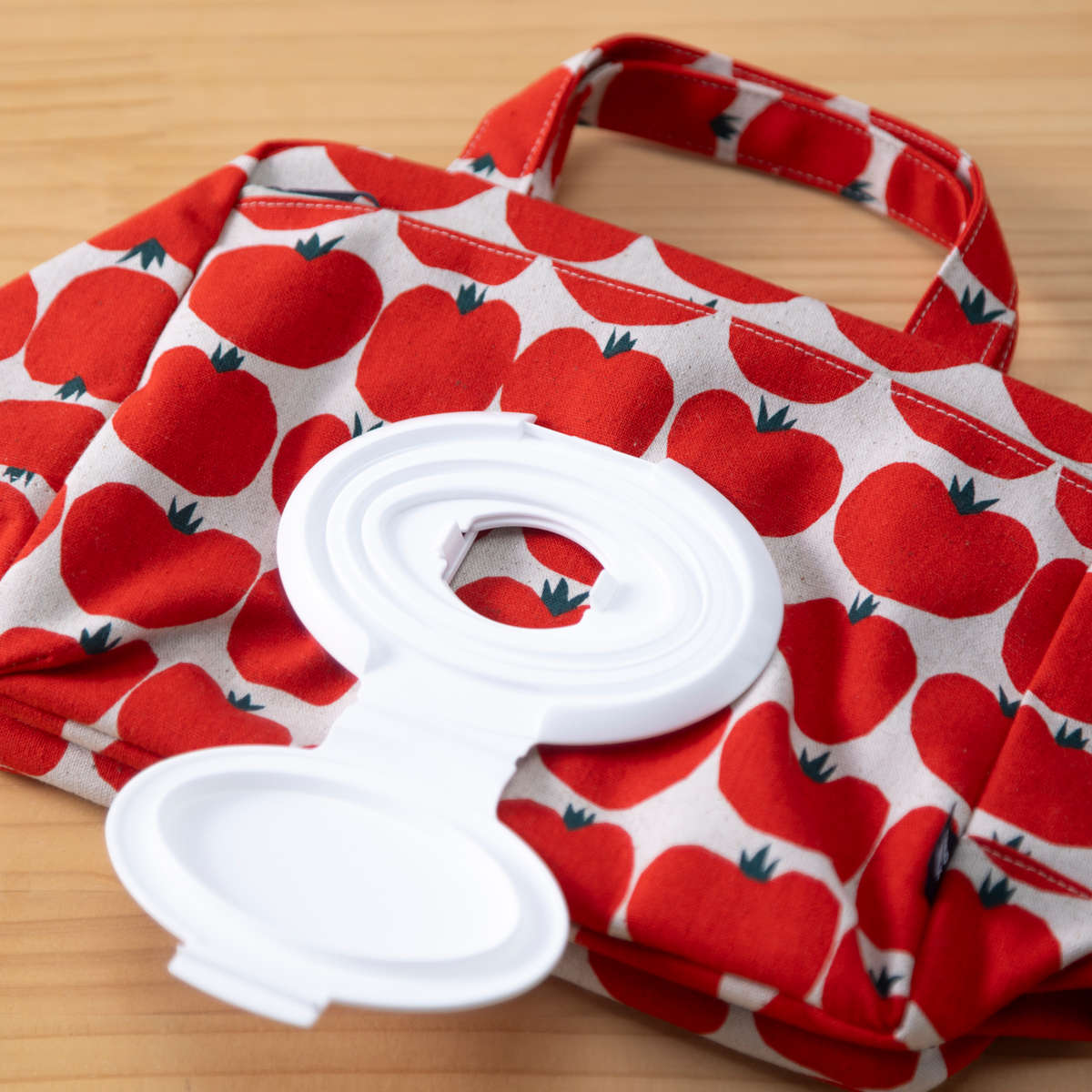 楽天市場】ポーチ ママポーチ 北欧小花 マザーズポーチ （ おむつ