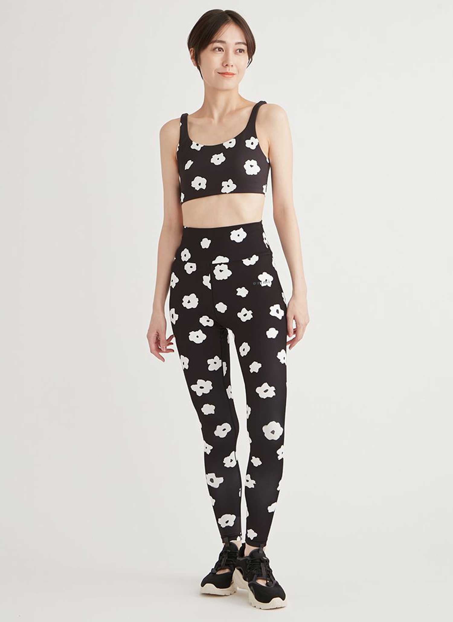 楽天市場】エミ ヨガウェア emmi WELLNESS &TRAINING キャッチー