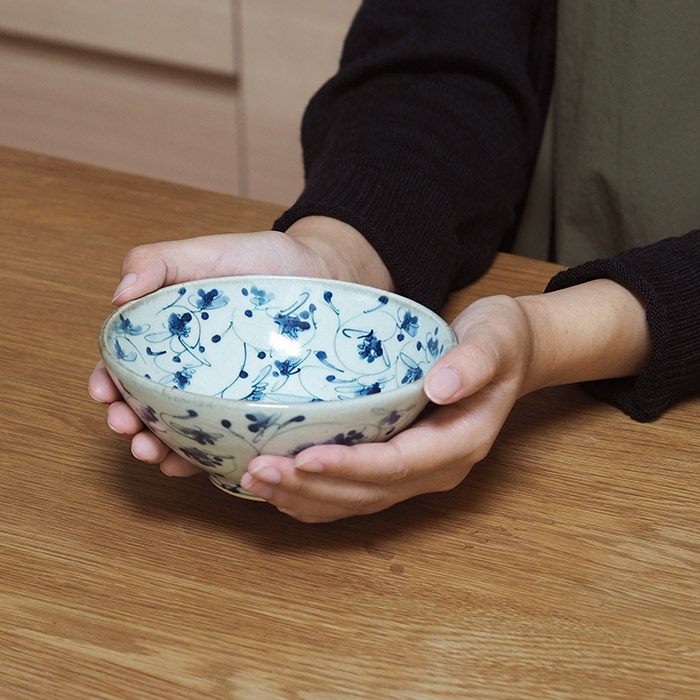 楽天市場】石井桃子 花唐草 碗 / 和食器 陶器 砥部焼 作家もの 染付