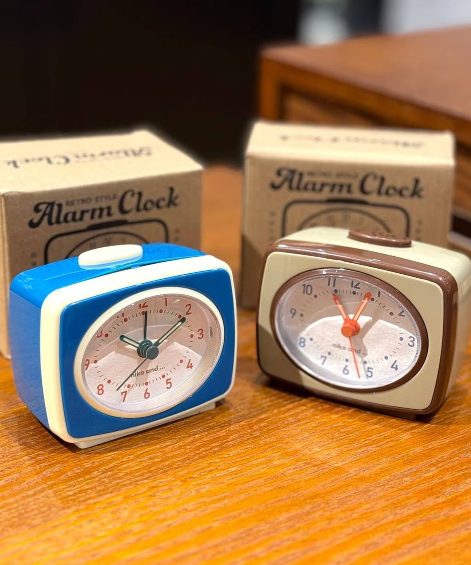 niko and ｜オリジナルレトロアラームクロック | Rakuten Fashion