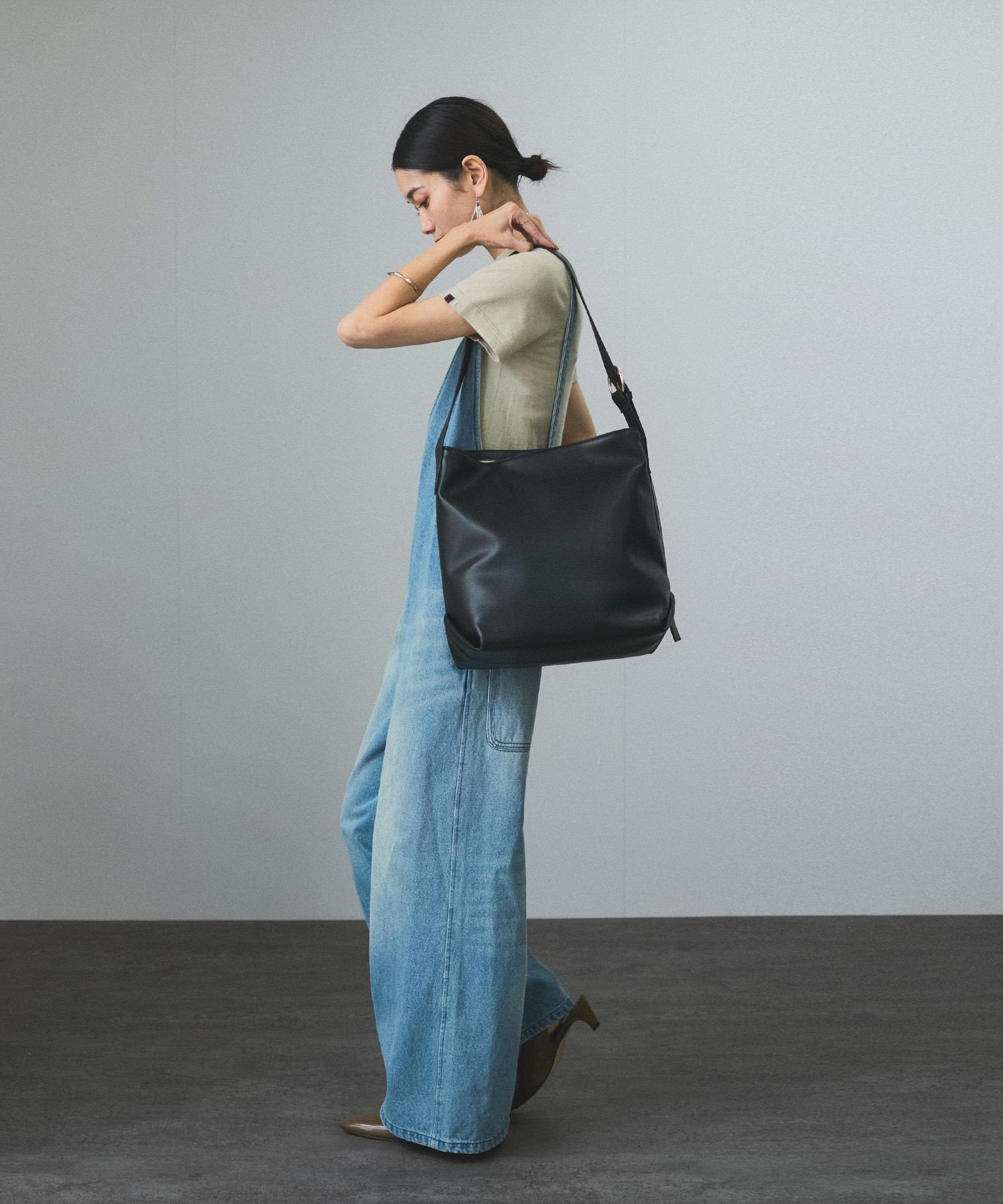 SALON adam et rope'｜スプリットレザートートバッグ/バケットバッグ