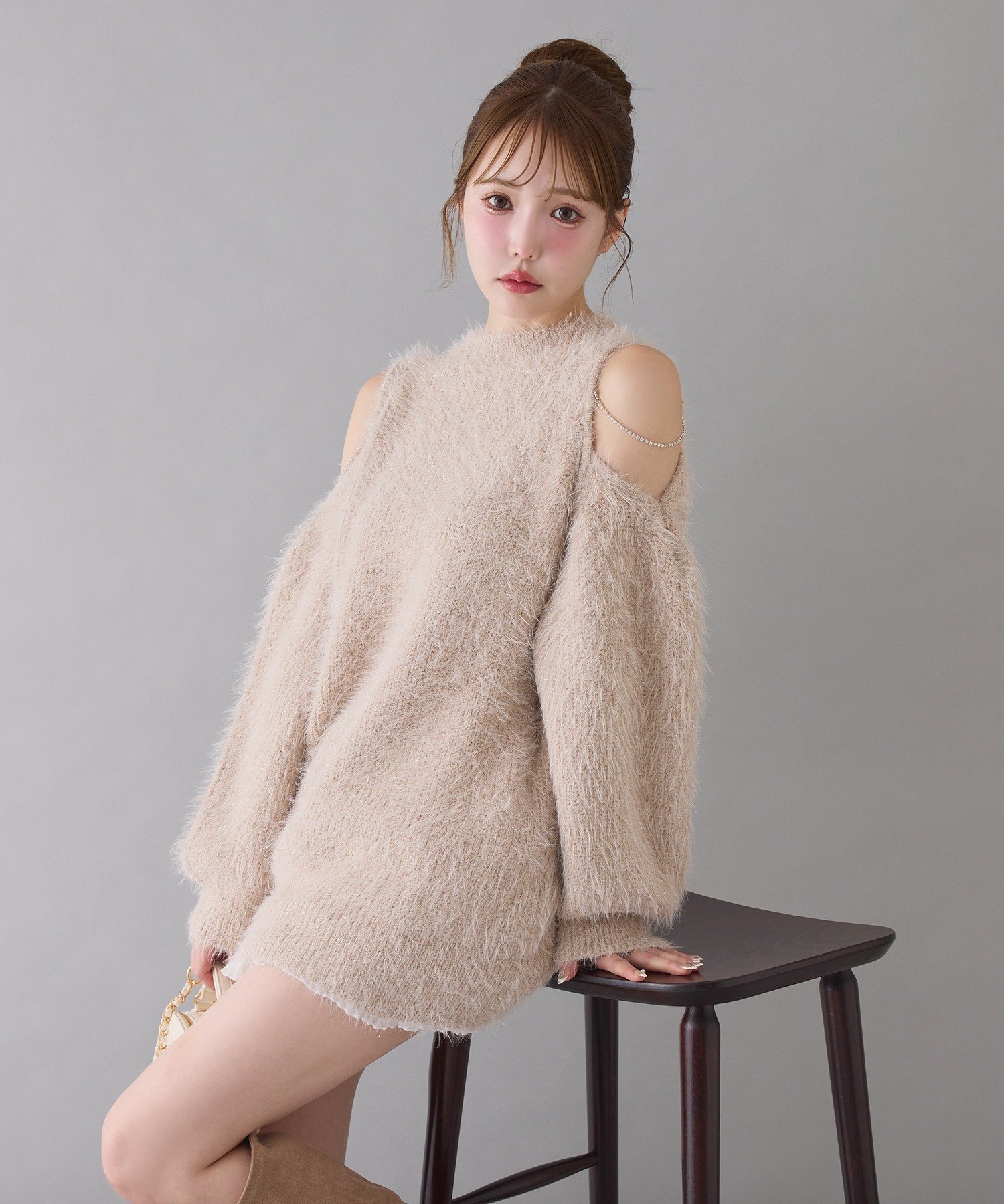 one after another NICE CLAUP｜肩あきビジューニットミニワンピ