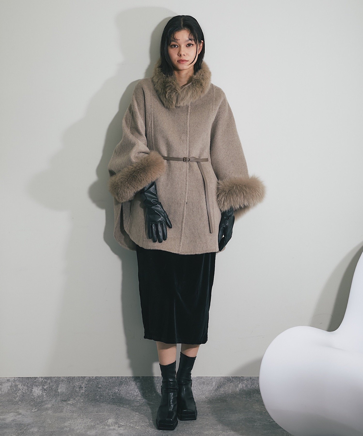 SMILE ORCHID｜フォックスファーつきウールポンチョ | Rakuten Fashion