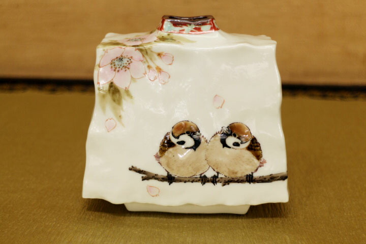 楽天市場】九谷焼 扁壷（台形型）桜二雀図 中村陶志人 送料無料 花器