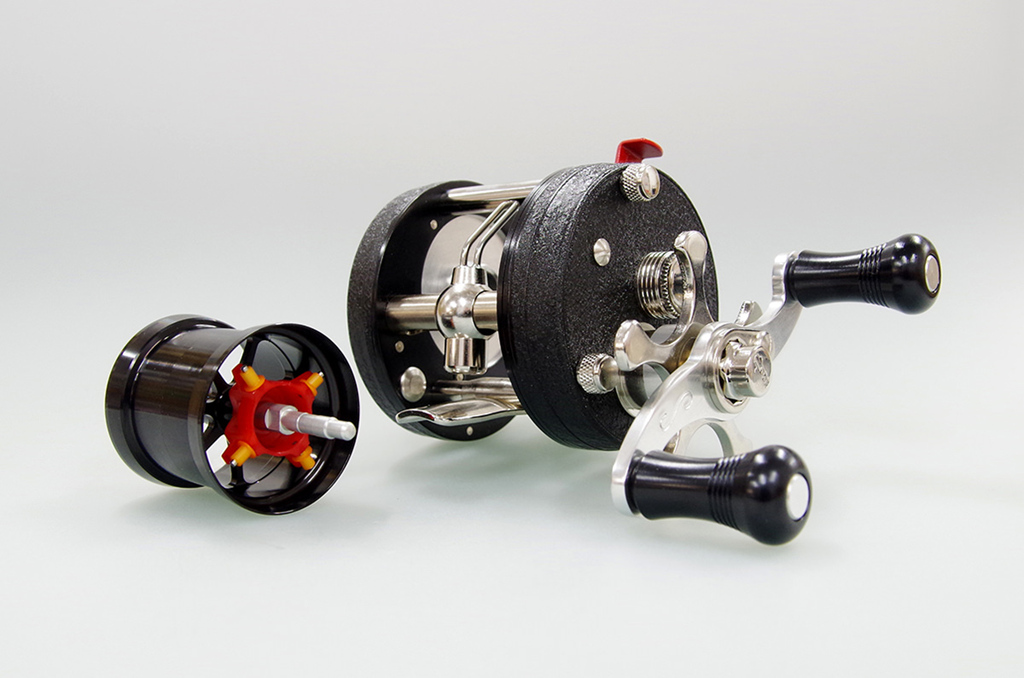 五十鈴 BC421SSS 左巻 イスズ ベイトリール フルカスタム 五十鈴工業