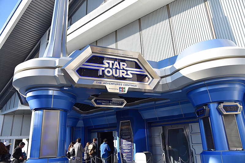 東京ディズニーランド、映画「スター・ウォーズ／最後のジェダイ」公開