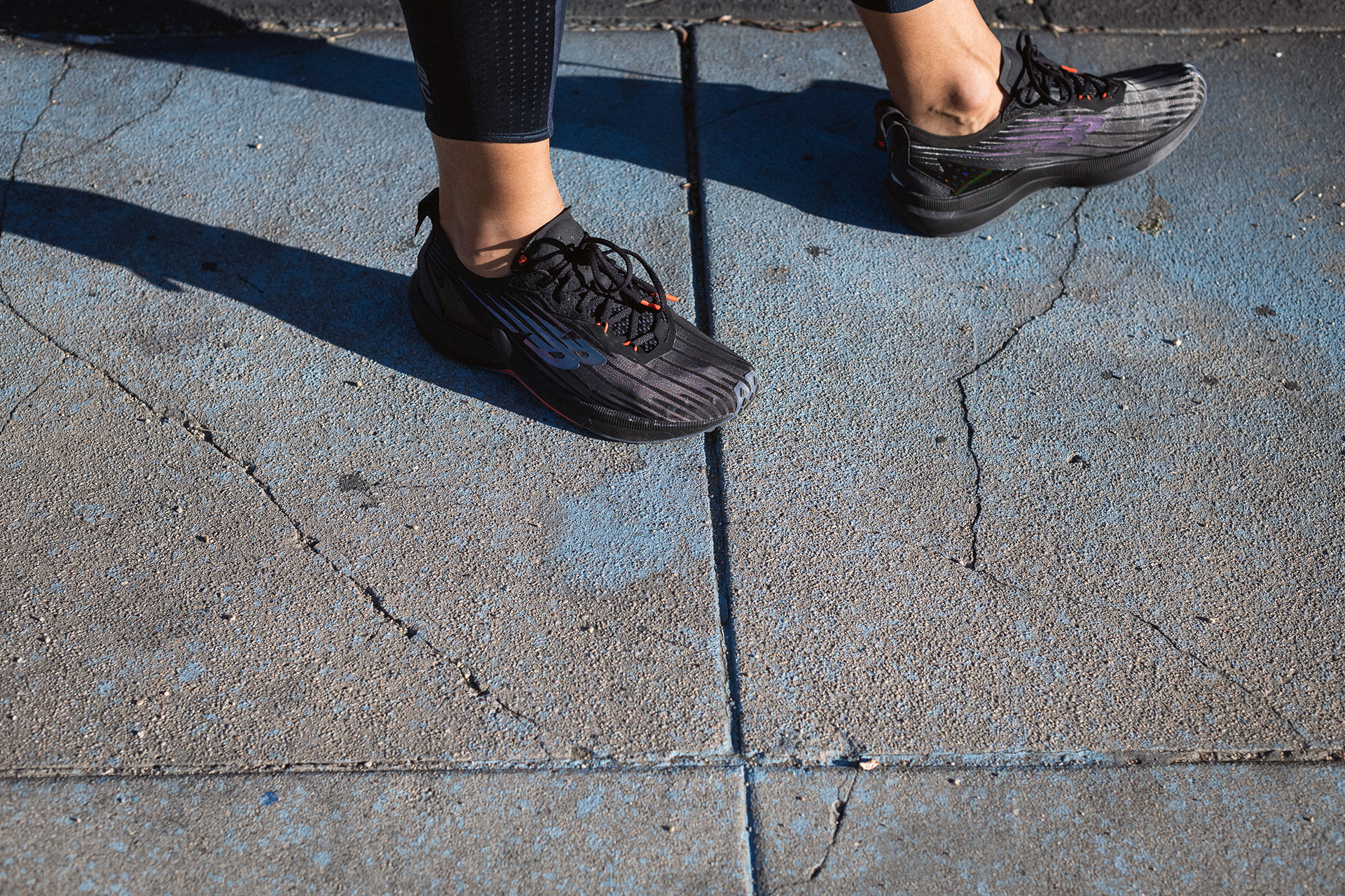 ニューバランス、スピード感あるデザインのランニングシューズ