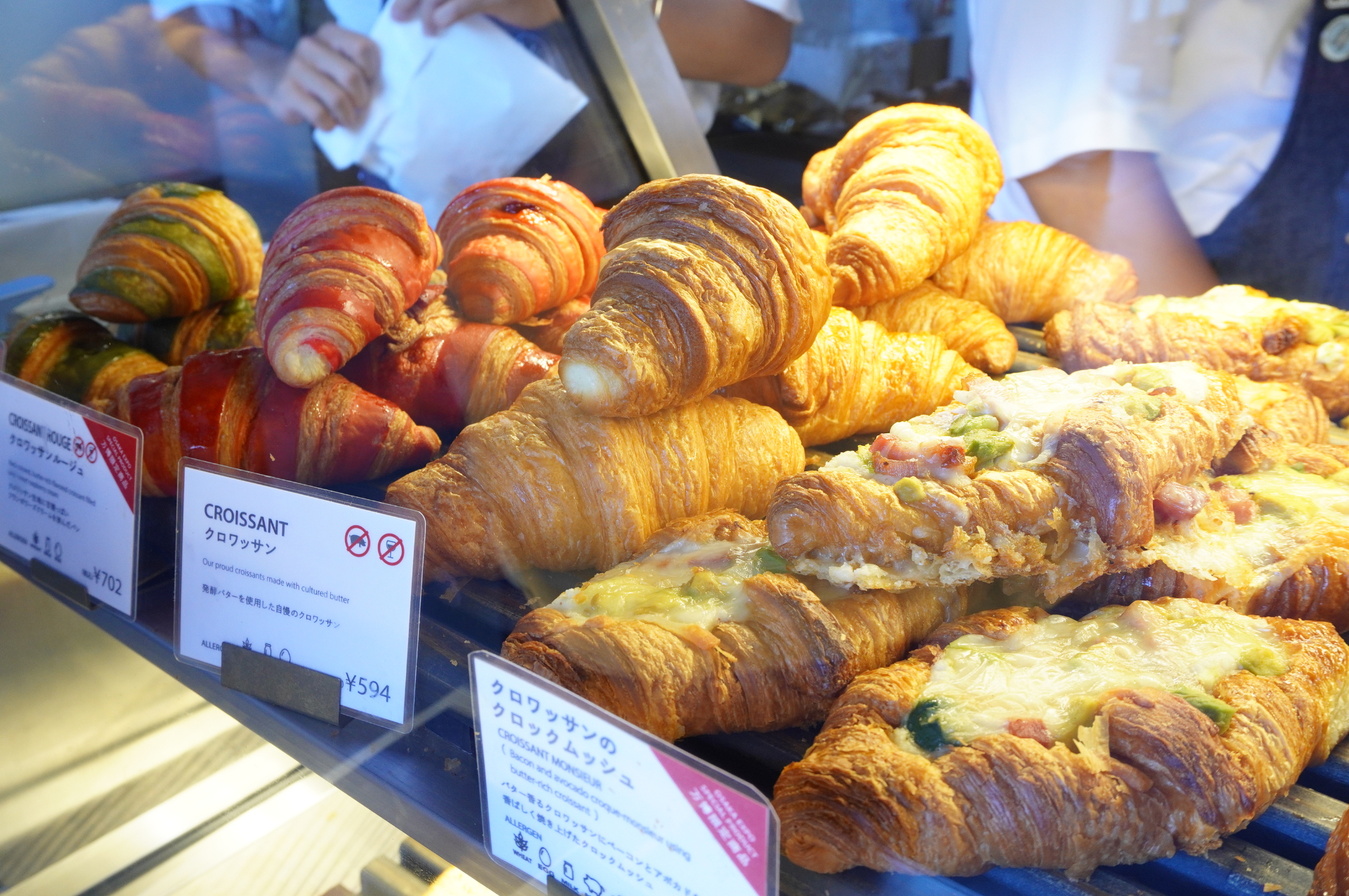 万博グルメ】フランス館「メゾンカイザー」万博限定パンを実食レビュー