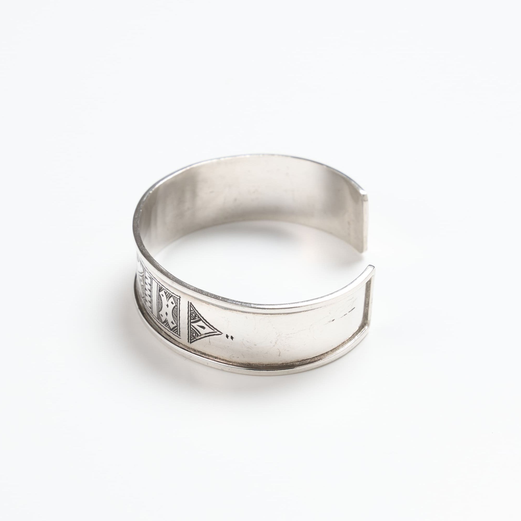 公式】アガラス Agharass (ブレスレット)アダワットトゥアレグ Adawat