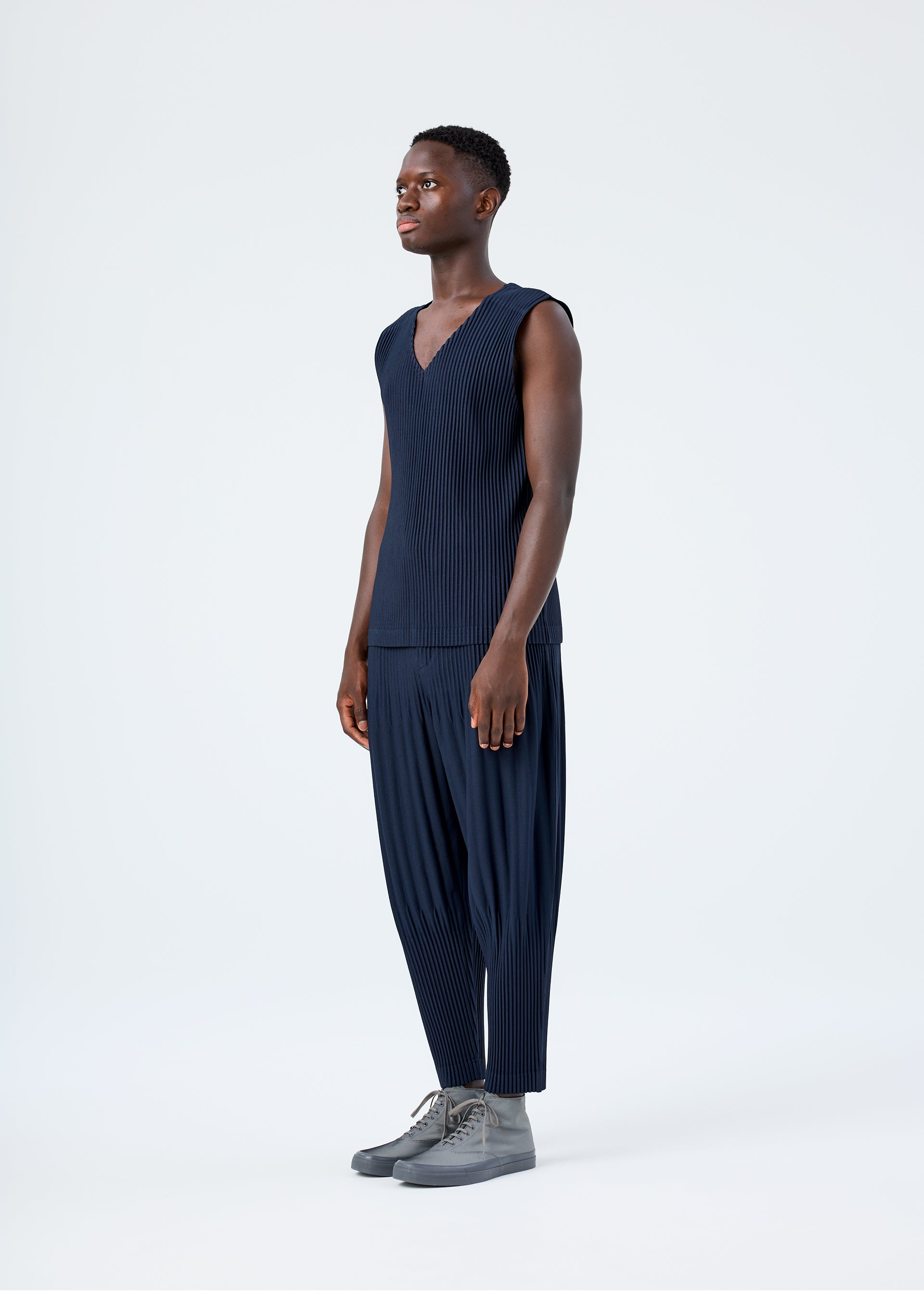 BASICS – ISSEY MIYAKE ONLINE STORE