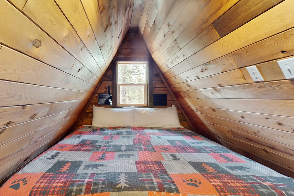 Copper Top Mountain Chalet | 0 Bed Leavenworth, WA Studio | Vacasa