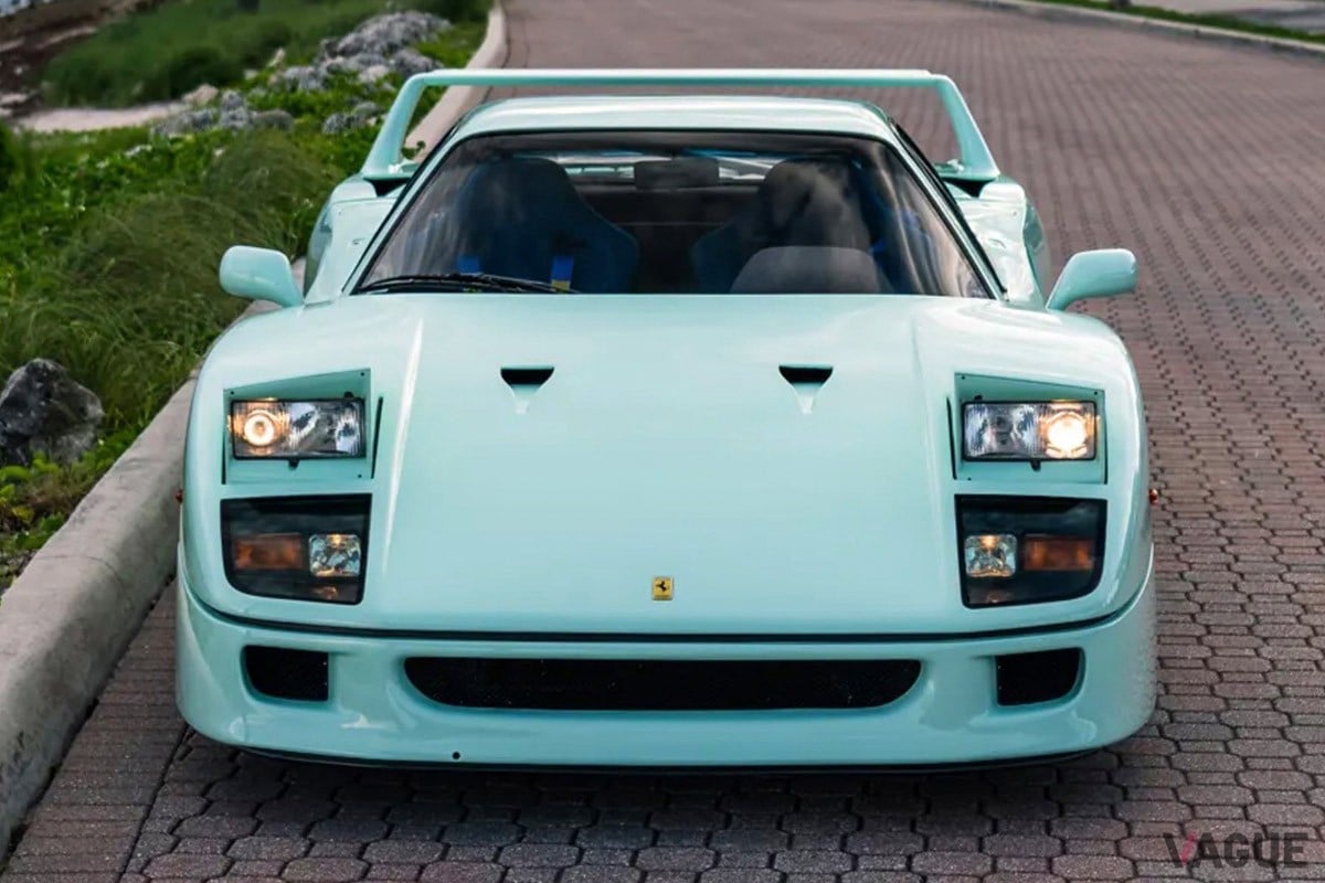 ミントグリーンの「F40」がオークションに！ 改造に厳しいフェラーリも