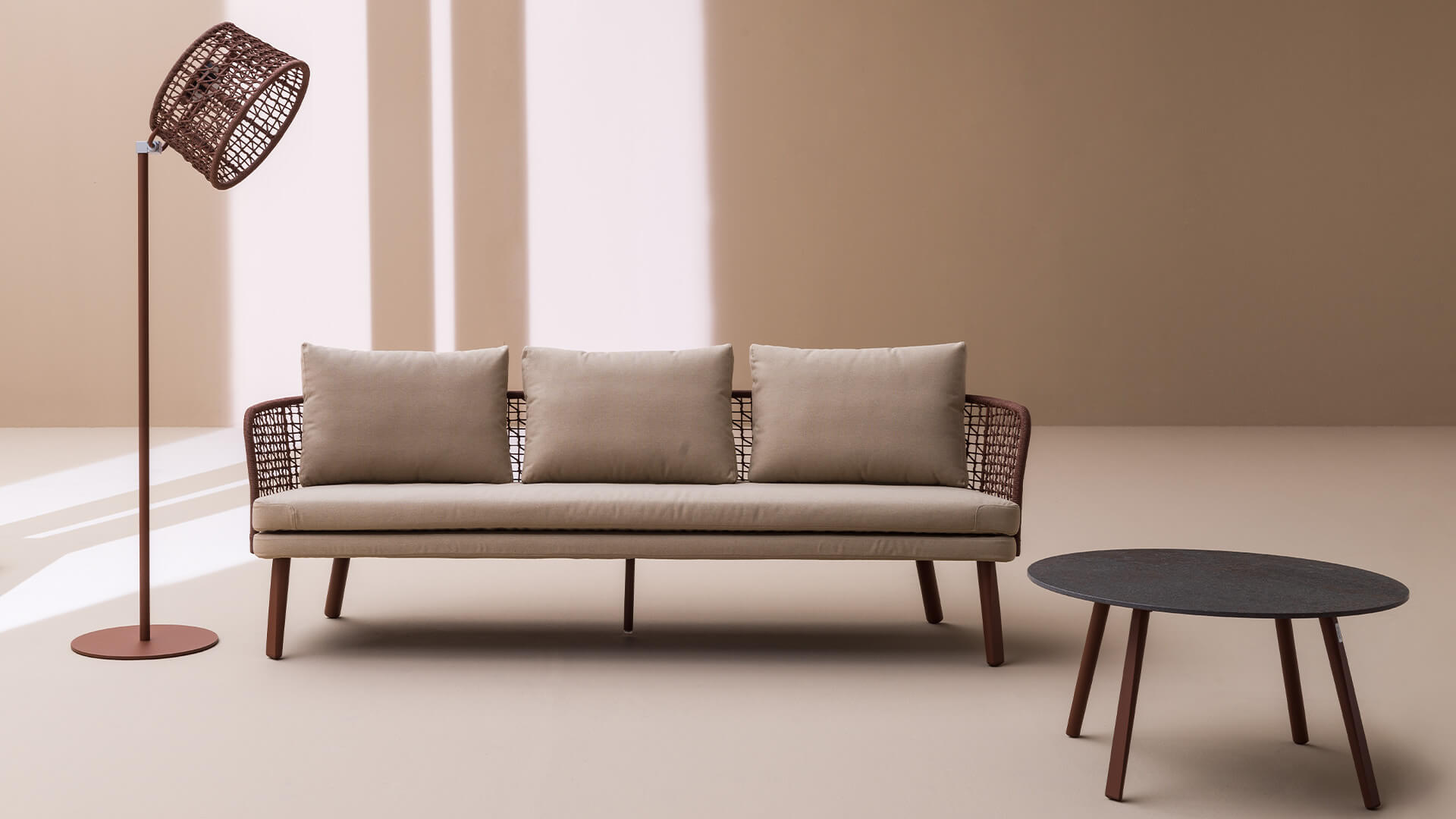 Outdoor Furniture: EMMA Sofa | Varaschin