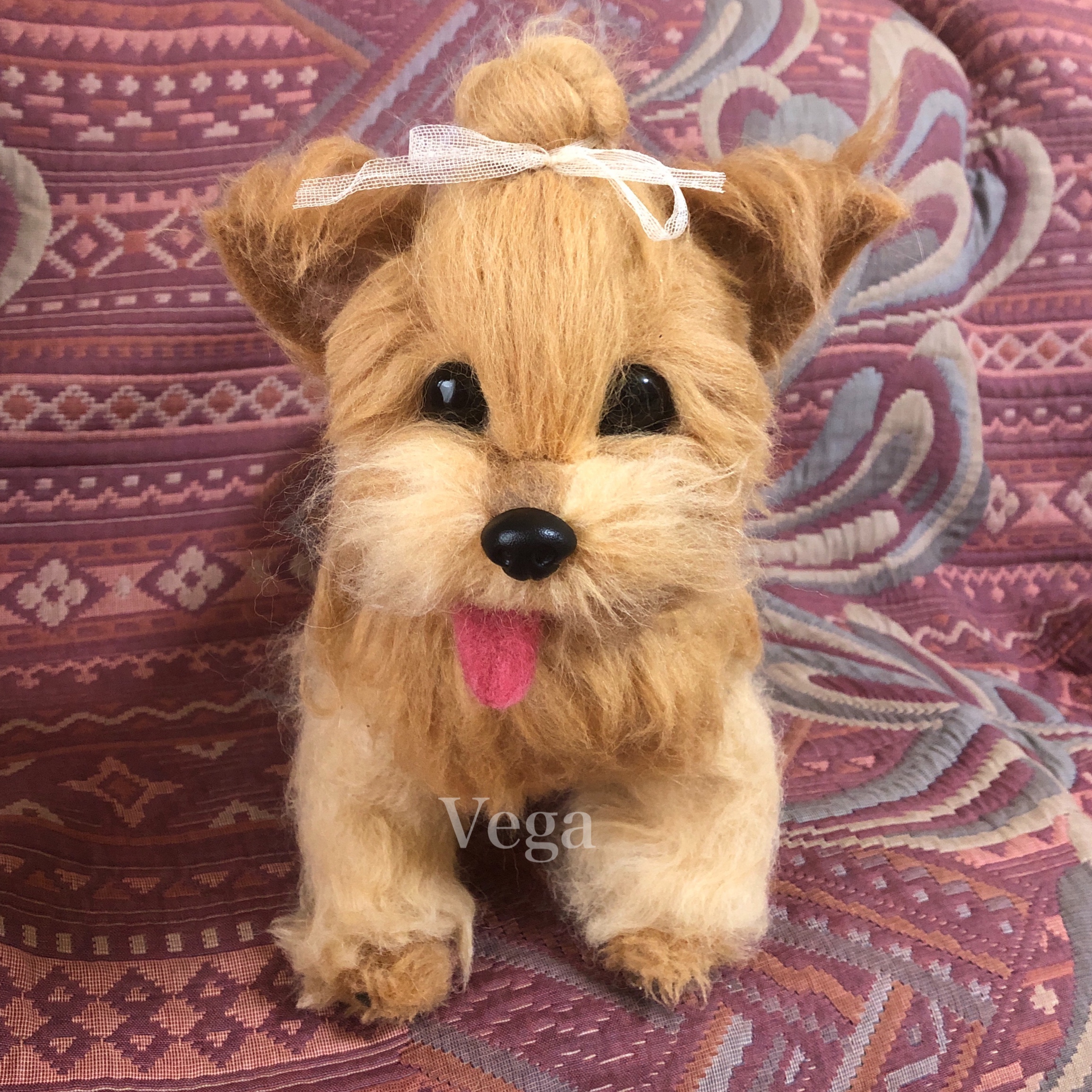 オーダーのヨーキー】実物大のヨークシャーテリアは、6色の羊毛を使っ