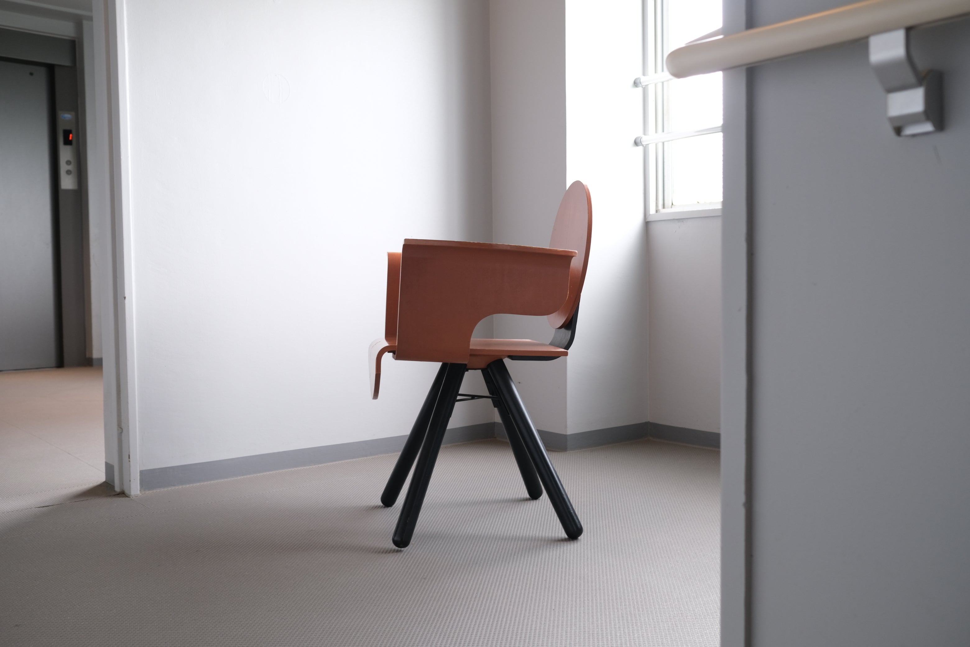 内田繁「8月の椅子」｜August Chair（イル・パラッツォ客室使用品）