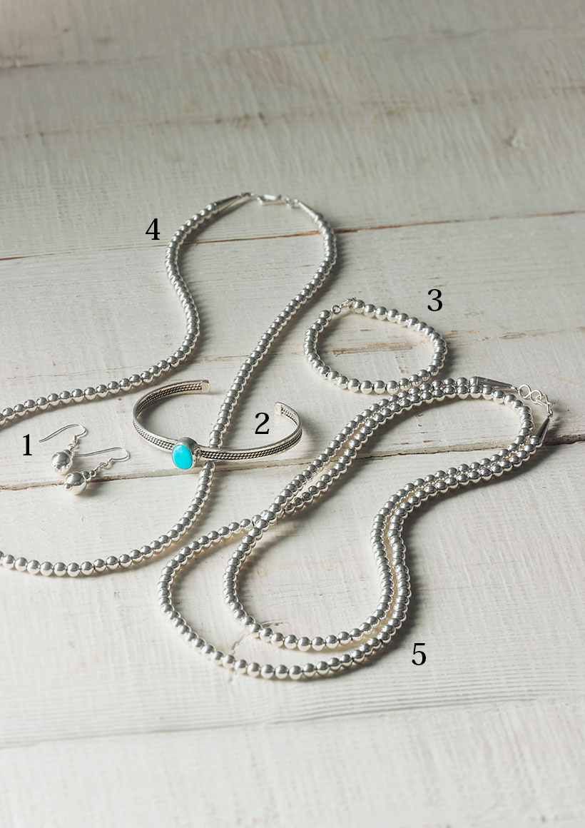 旬ブランドのシルバージュエリーを重ね付け♡ | HAPPY PLUS VOICE