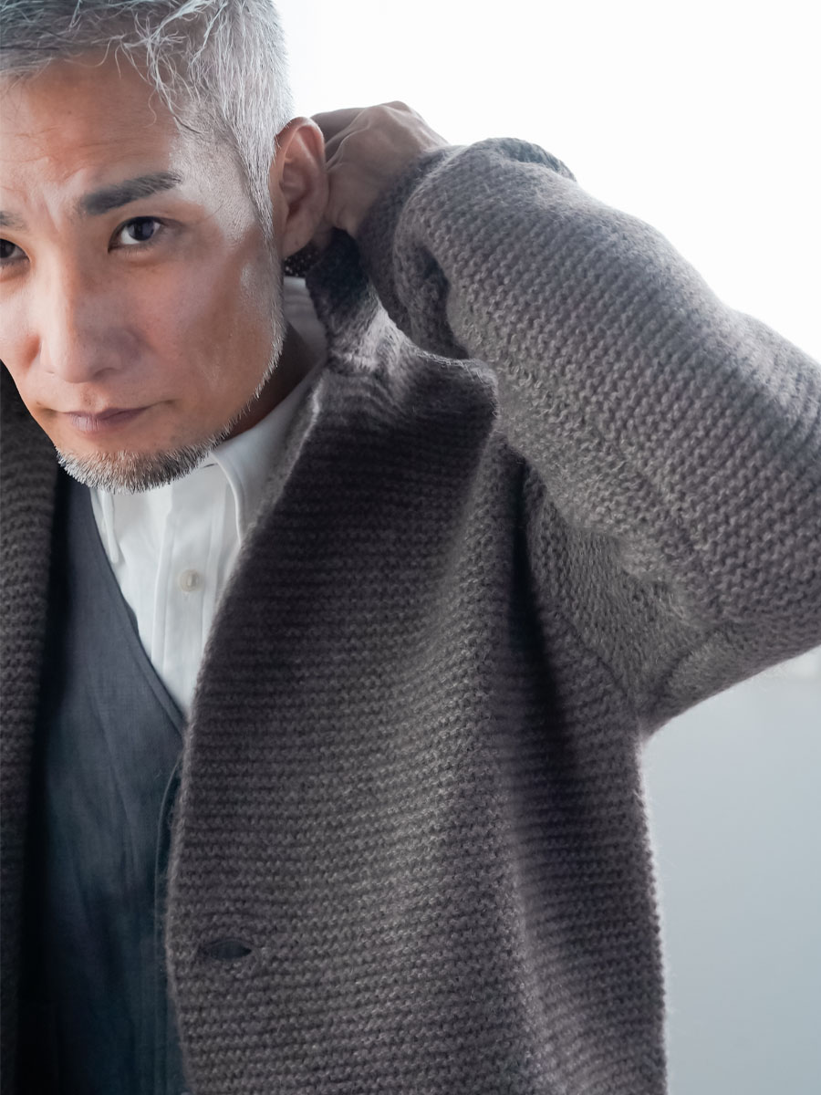 ヤク100％】 職人が愛した 極上品！歴史に残るニットカーディガン ／ 2色