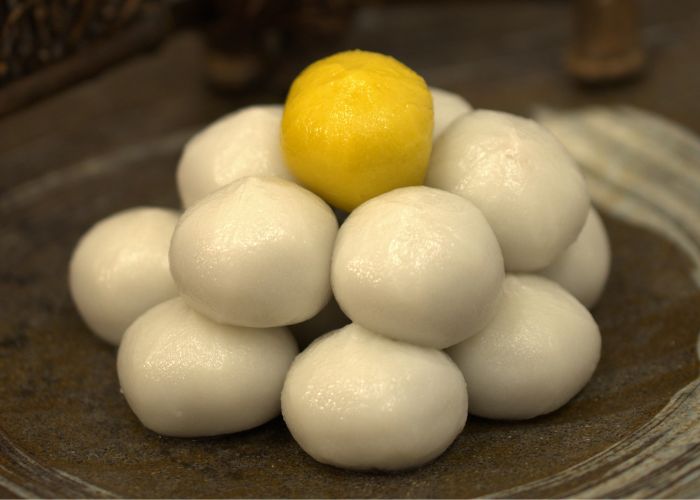 4] 月見団子[限定販売8月～9月(8/1～9/12)] | 業務用和洋菓子卸