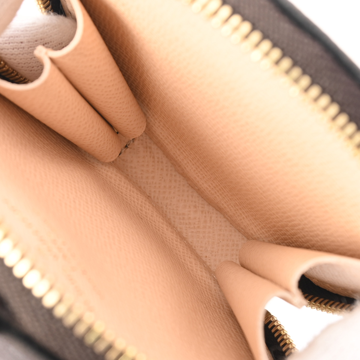 ルイ ヴィトン モノグラム ミュルティ ポシェット アクセソワール