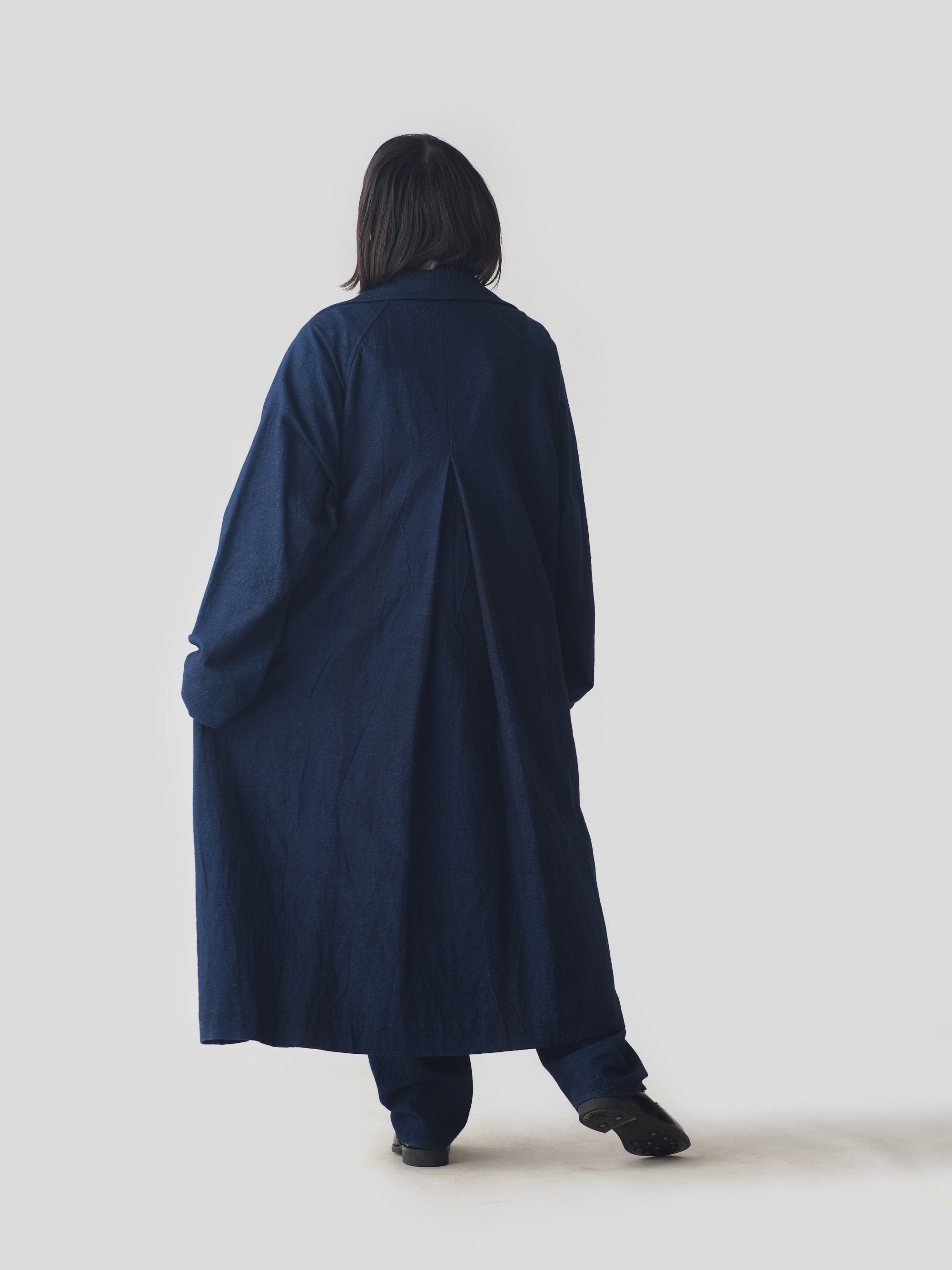 indigo cotton coat｜tamaki niime 玉木新雌