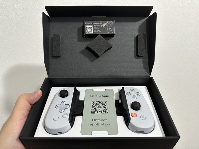 スマホをゲーム機に変えるコントローラー「BACKBONE One」が伸縮自在