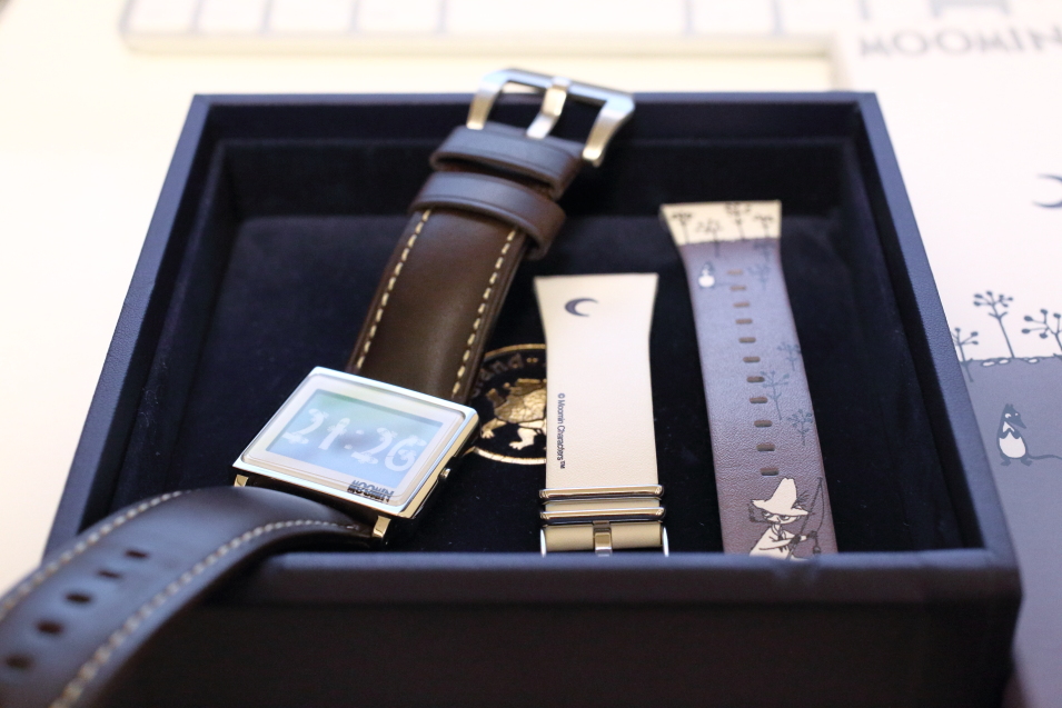 EPSON スマートキャンバス ムーミン | with photograph