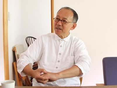 ほぼ日刊イトイ新聞 - ［10センチ］三谷龍二さんのあたらしい場所。