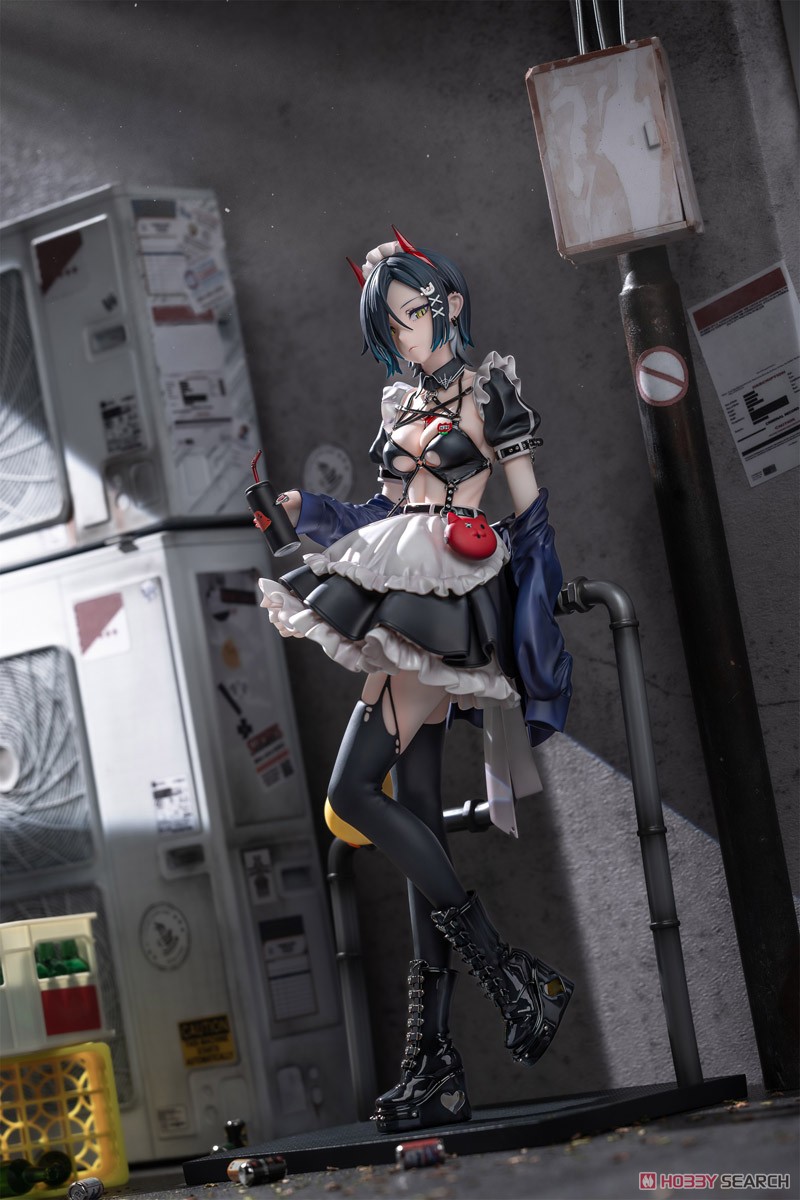 Azur Lane Ulrich von Hutten Mayhem Maid Ver. w/Bonus Item (PVC