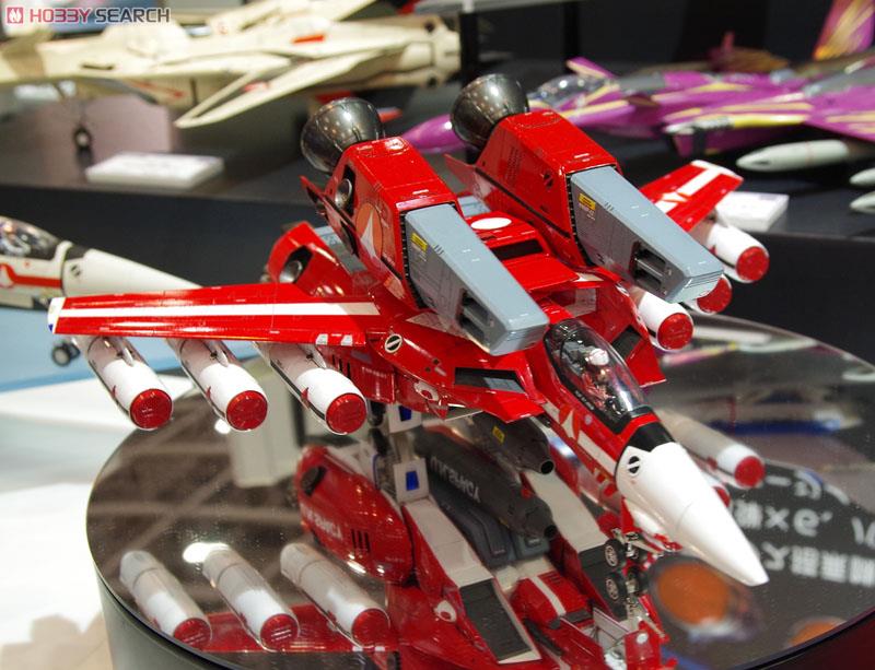 マクロス VF-1J スーパーバルキリー マックス/ミリア w/反応弾 2個 VF