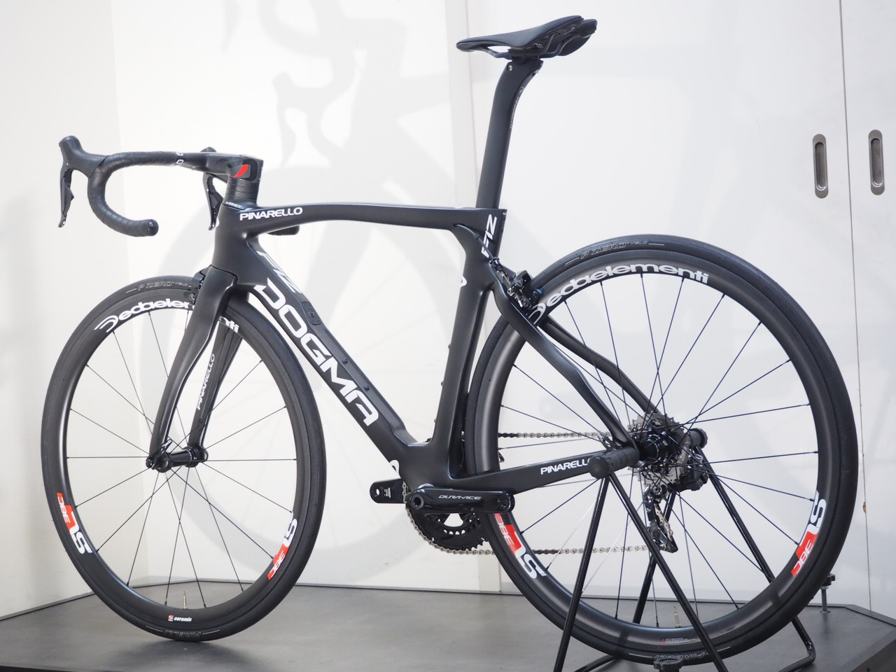 スペシャルオファー】PINARELLO (ピナレロ) DOGMA(ドグマ) F12 DuraAce