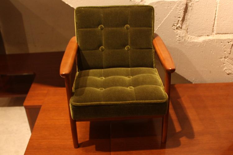 カリモク60 Kチェアミニ（モケットグリーン） | collect