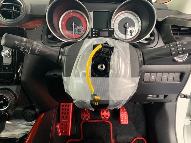 momo ハンドル スイフトスポーツ 初MOMOステアリングレビュー！理想の