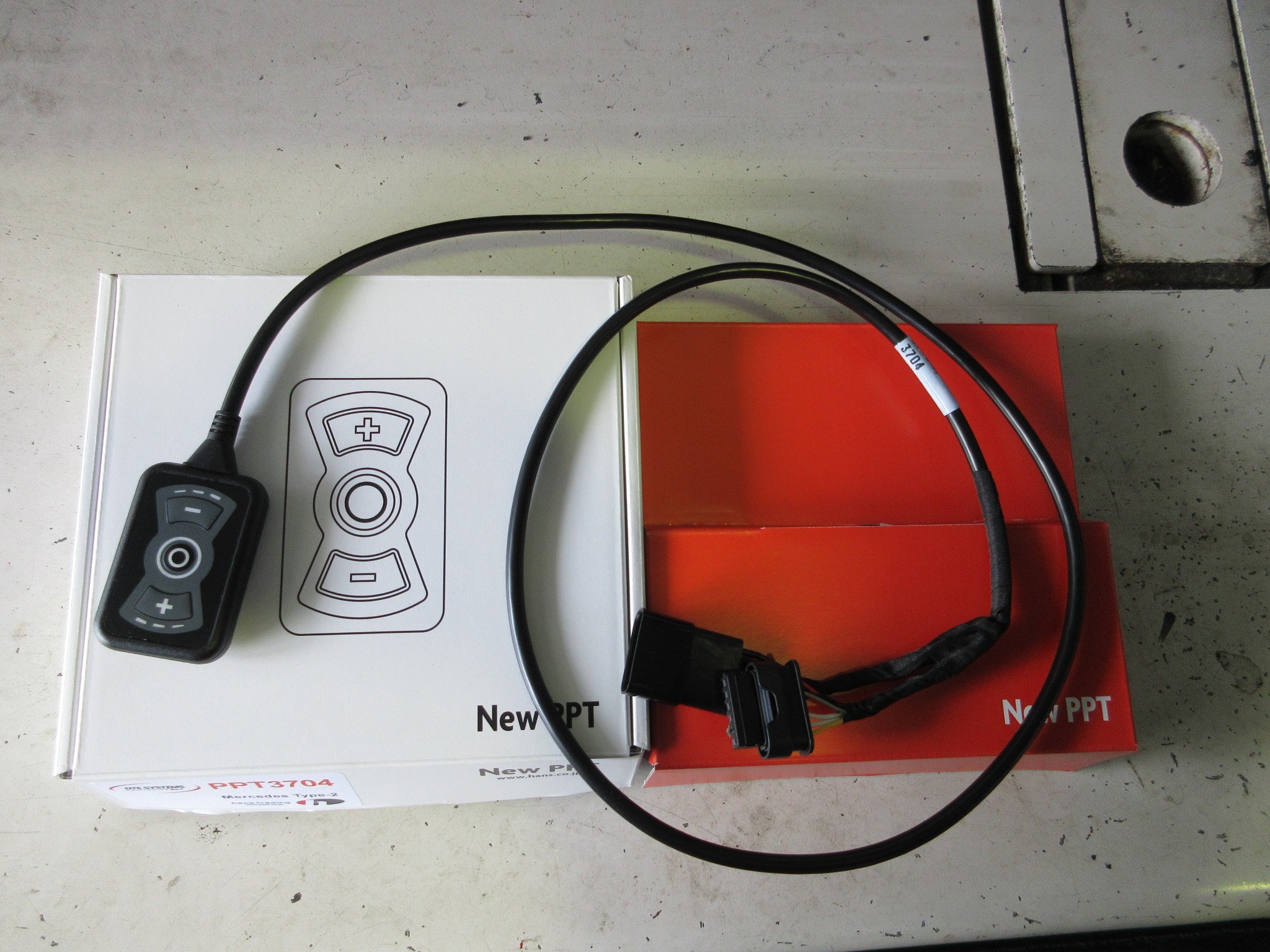 ベンツ スロットルコントローラー