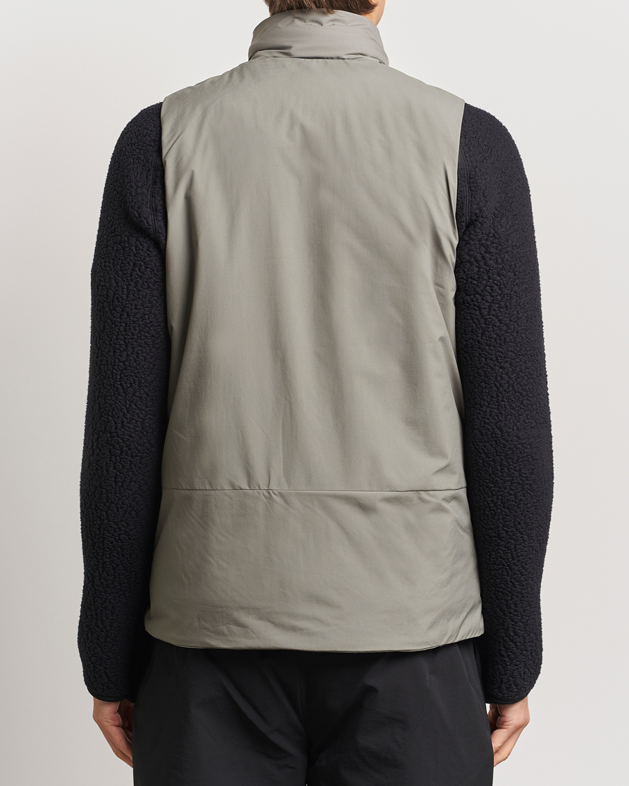 Snow Peak 2L Octa Vest Greige at CareOfCarl.com