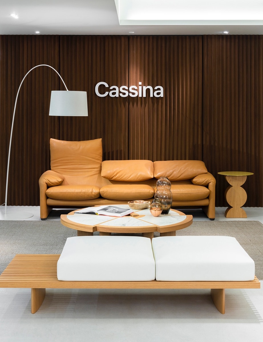 529 RIO（リオ ローテーブル）Cassina | カッシーナ・イクスシー