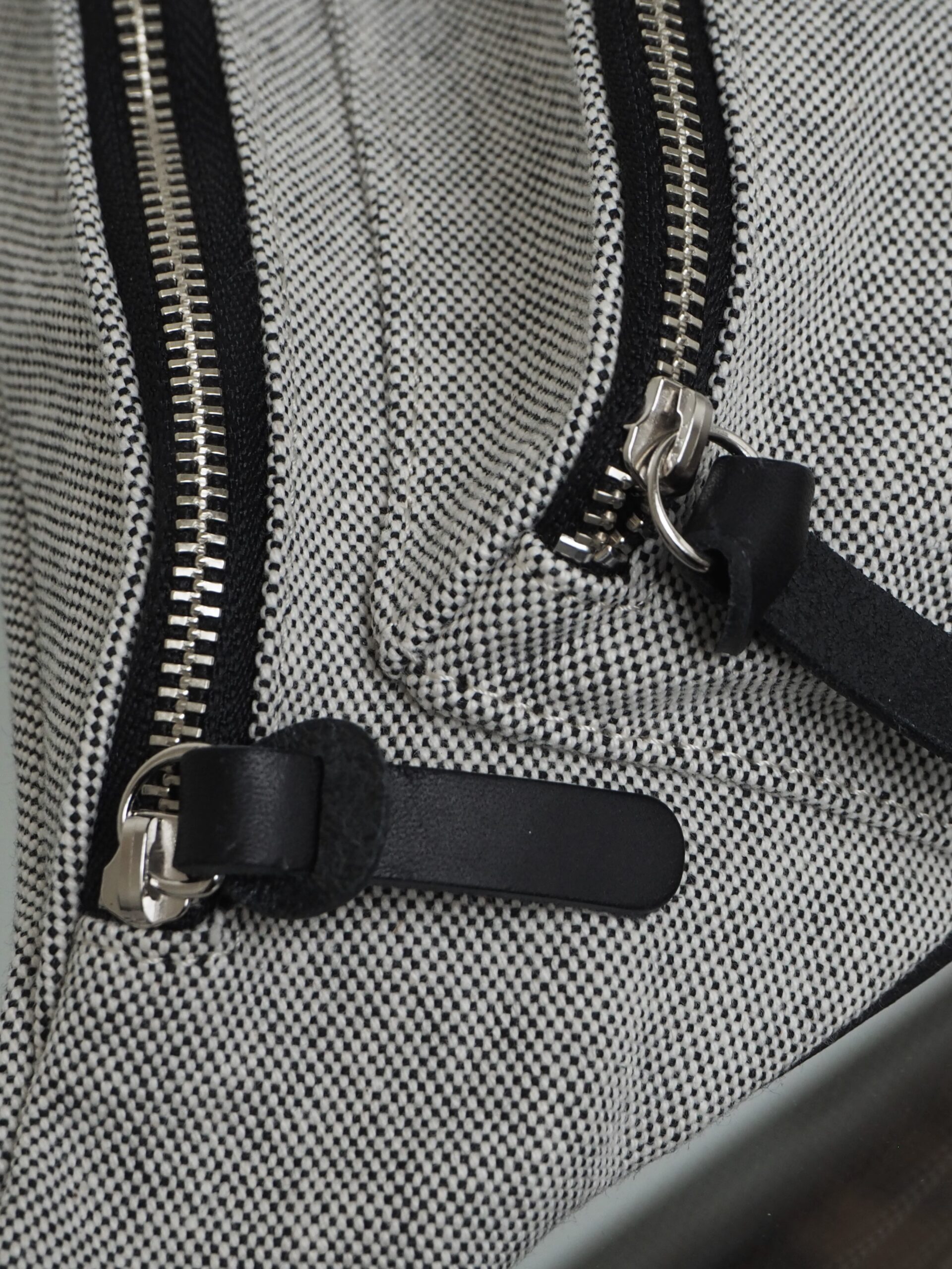 Hender Scheme】 日常使いに最適な新型バッグ “mini waist pouch