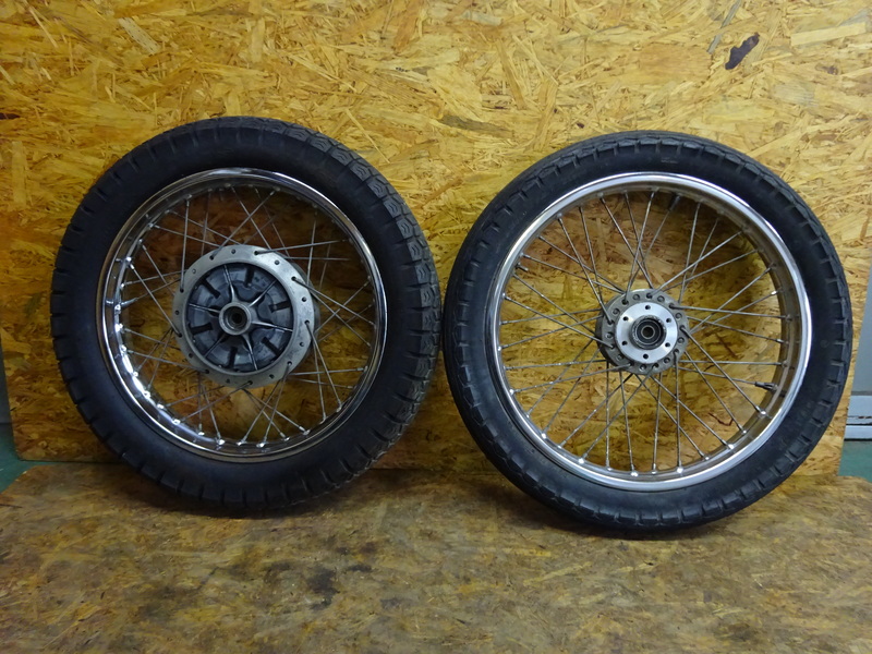 GS400 スポークダンロップタイヤ付きスポークホイール