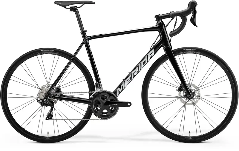 2021 Merida Scultura Disc 400 Road Bike in Black