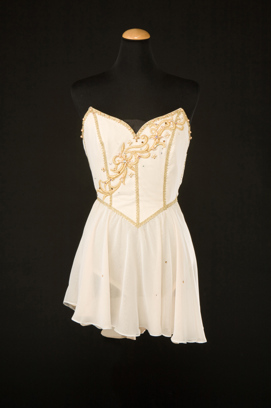 アルモワール・ドゥ・コステューム | ジョーゼット・モダンテイスト