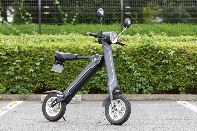 ブレイズ スマートEV 試乗記】ママチャリ並みの軽さで簡単に折りたため