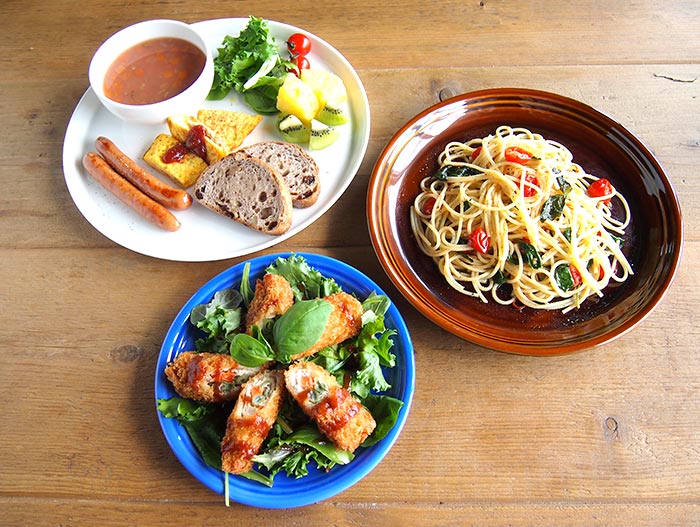 森修焼×プレマルシェ。料理を引き立てる鮮やかな食器です