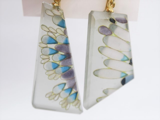 骨董 ガラス七宝 透胎七宝 省胎七宝 透かし技法 彩色花綴り 輪花