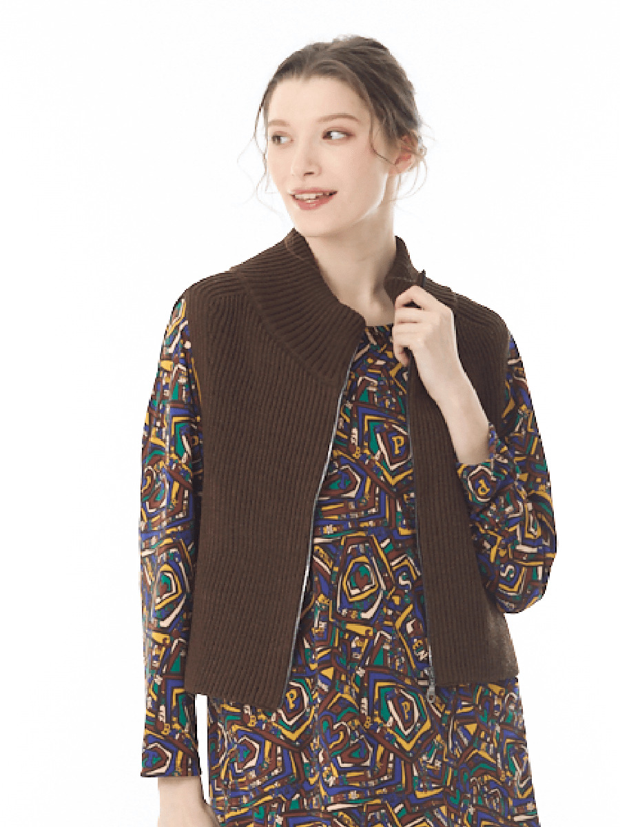 軽量ウール混ニットベスト｜アトリエドール公式オンラインショップ