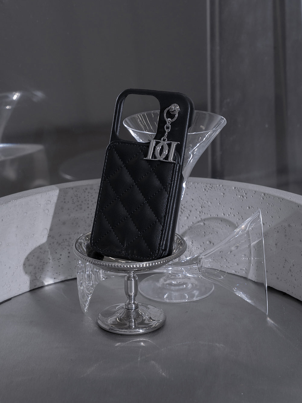 予約商品】キルティングミラーDDチャームiPhoneケース – Darich