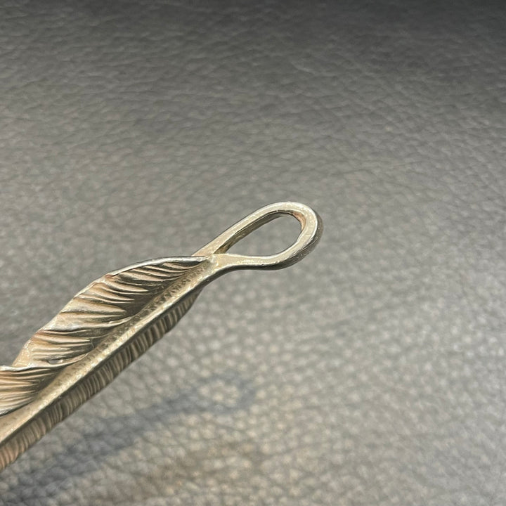 ゴローズ goro's [OLD]メタル付特大フェザー(右) ※メタル小 – DELTAone